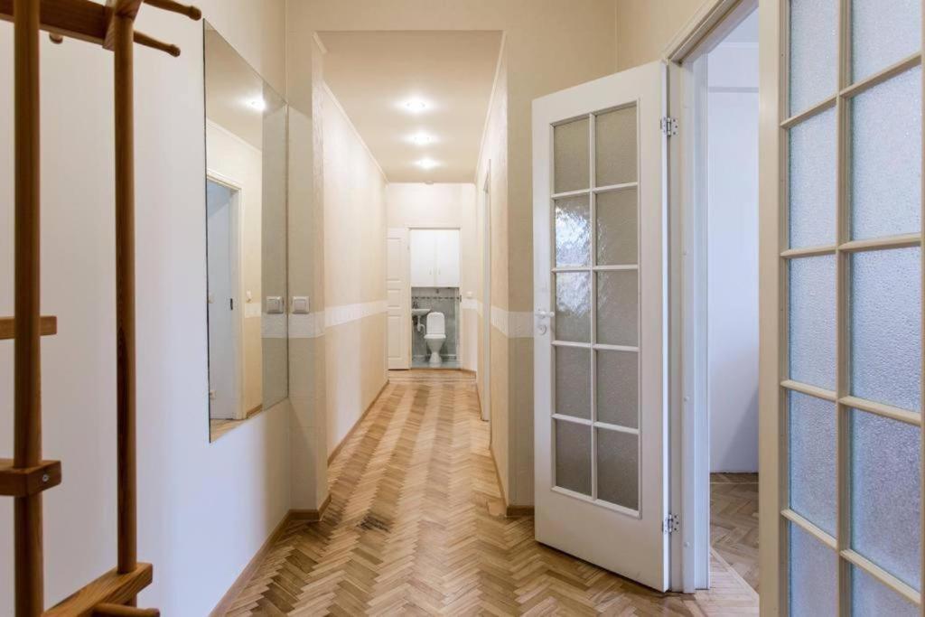 Bright Apartment Near Bus Statioon Tallinn Dış mekan fotoğraf